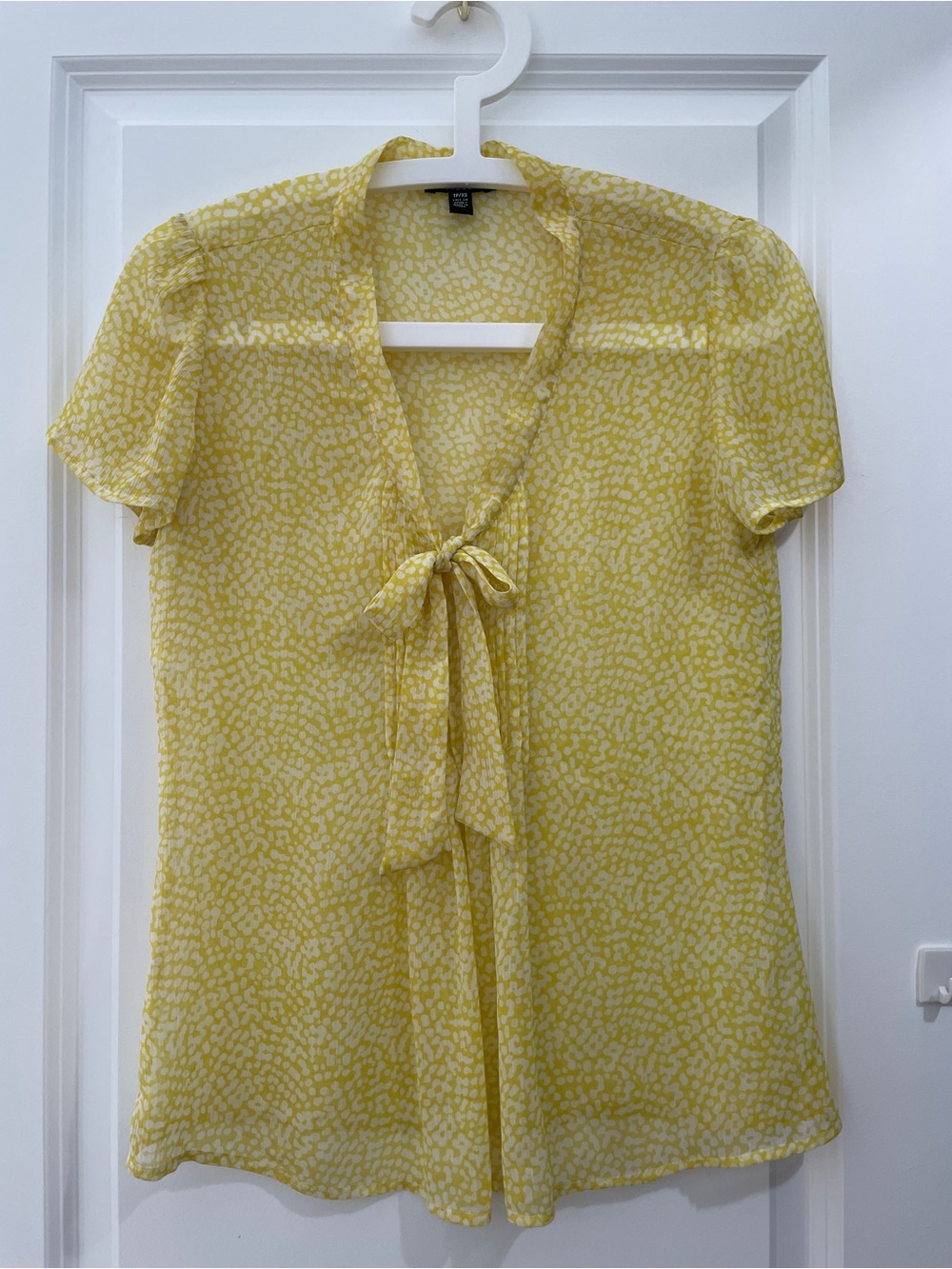 Jacob Yellow Tie-Neck Short Sleeve Blouse